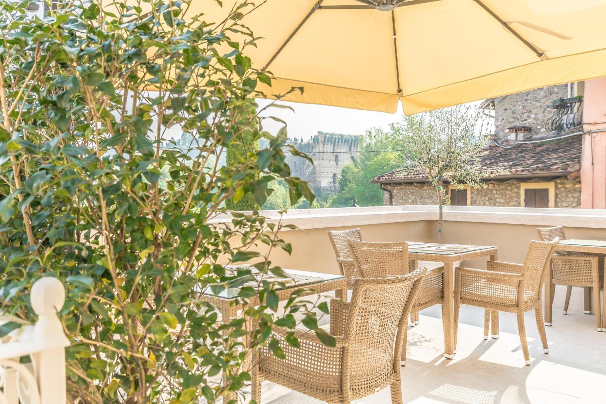 Maison Resola - Rooms & Breakfast Valeggio sul Mincio Ngoại thất bức ảnh